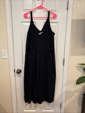 NATURAL LIFE Black V-Neck Jumpsuit with Pockets